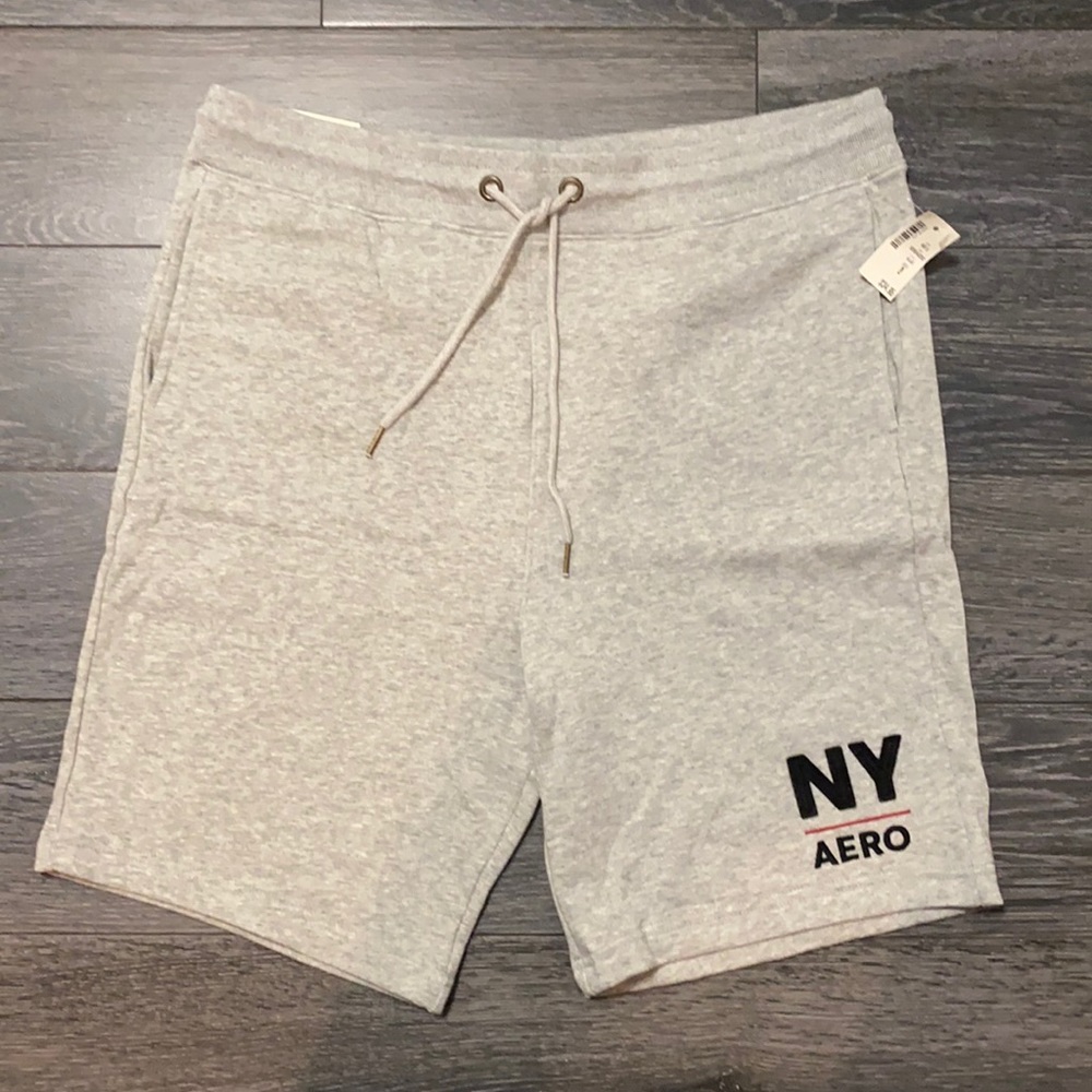 NWT Men’s size L heather gray sweat shorts